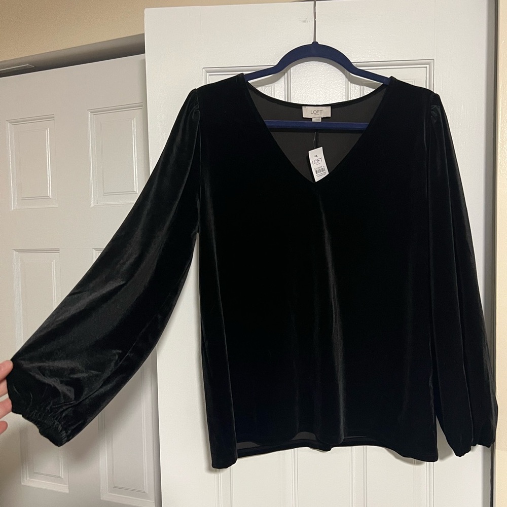 NWT Loft Black Velvet Blouse with Puff Sleeves (L)